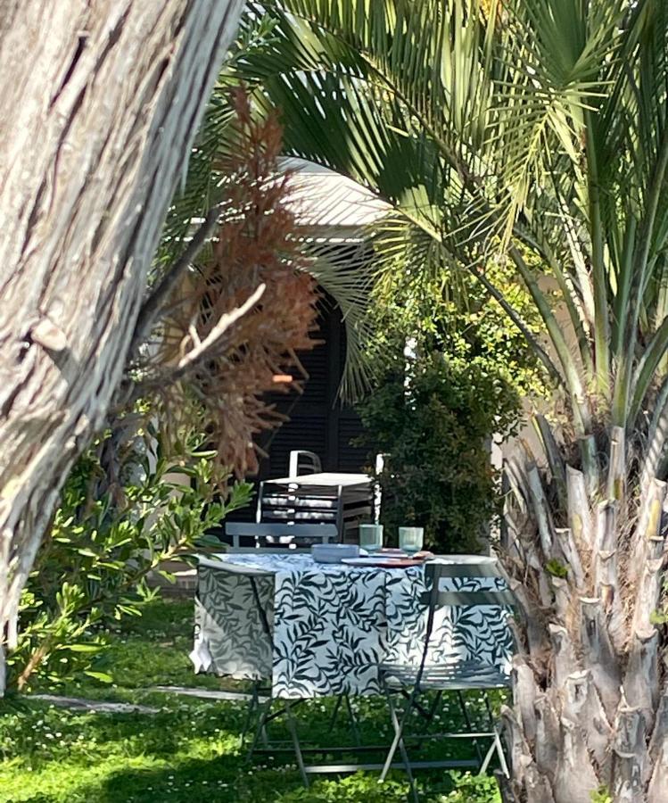 Villa Macalia Pietrosella Екстериор снимка