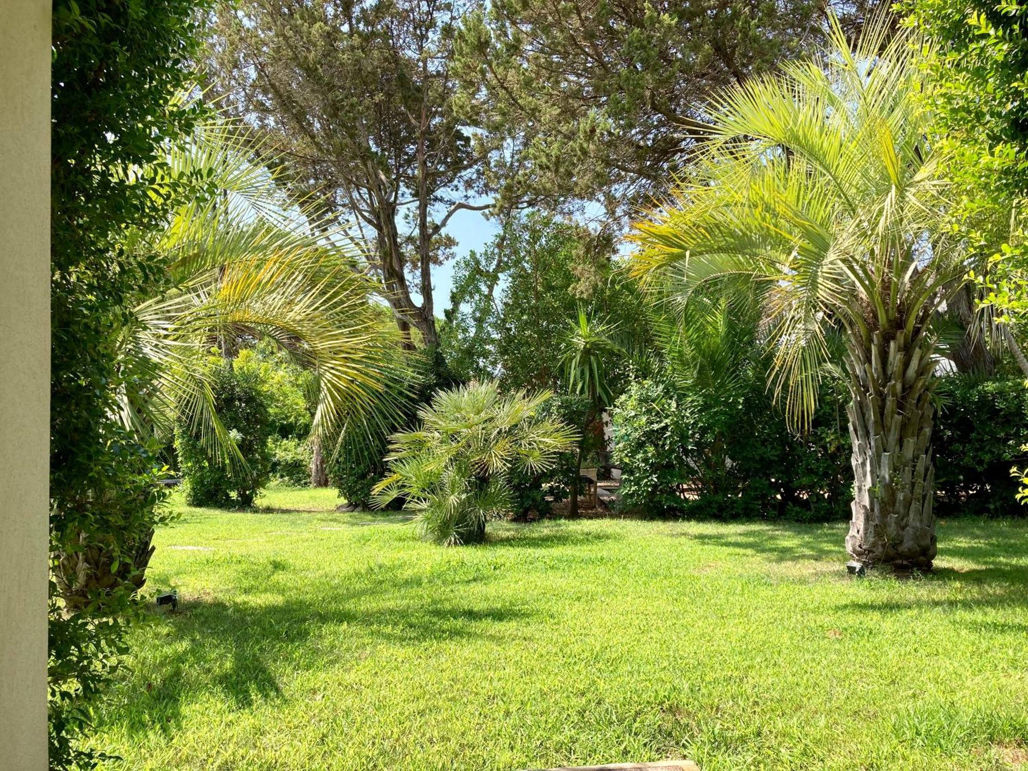 Villa Macalia Pietrosella Екстериор снимка